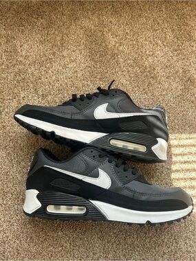 Nike Men's Black and Gray Air Max Sneakers with White Swoosh